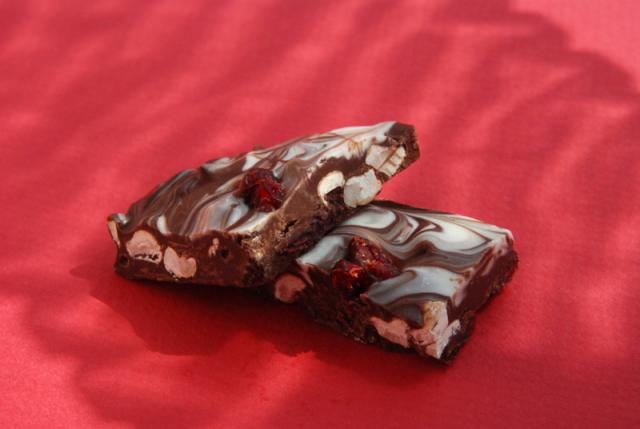 Chocolate Cashew Cranberry Bark